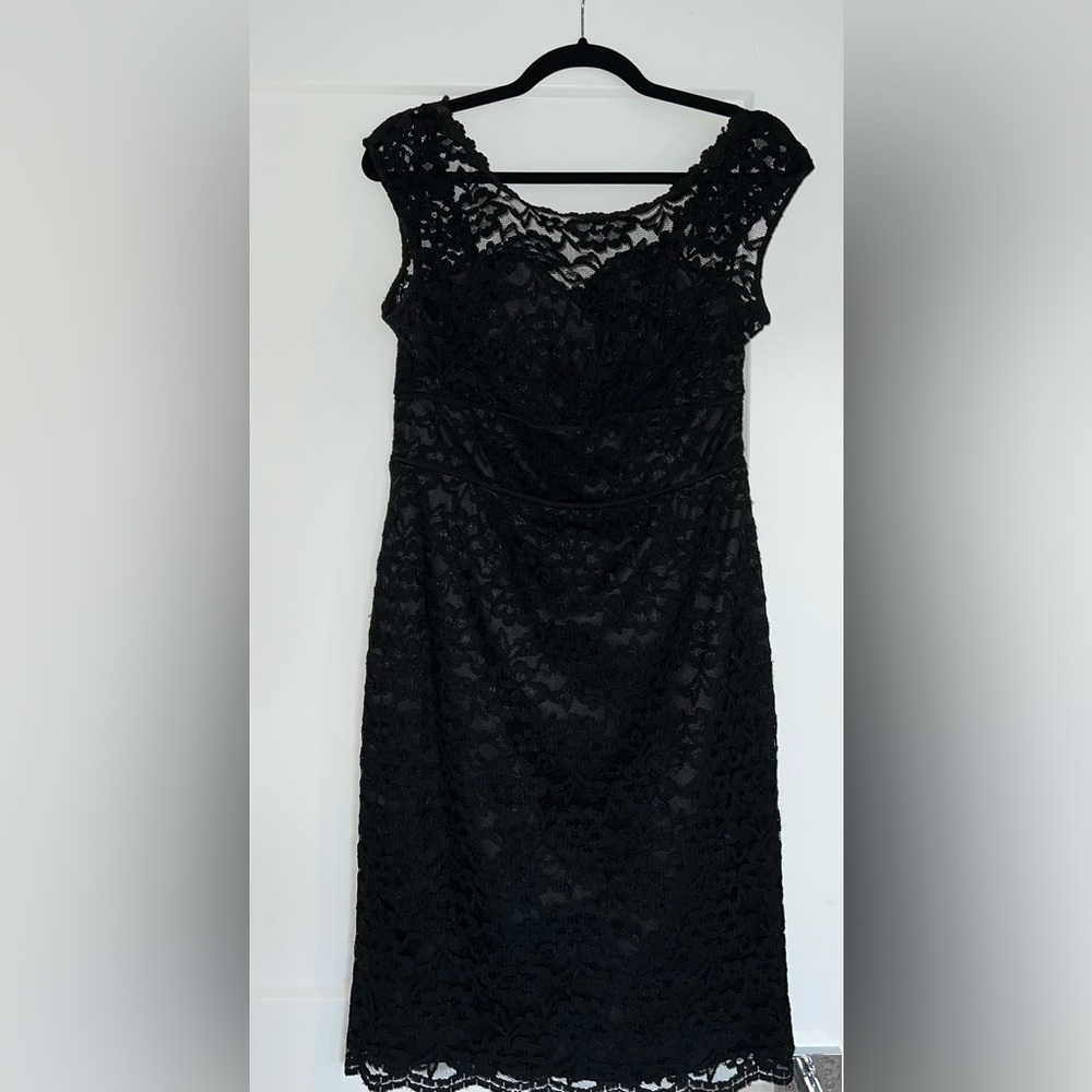 White House Black Market black lace sleeveless sheath dress size 10